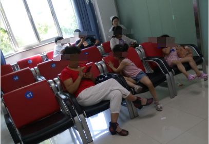 伍德灯检查皮肤有白色块说明就是白癜风吗”