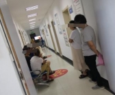 腋下长白斑用什么方法治疗”