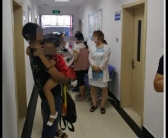 小孩脸上为什么有白斑是什么原因”